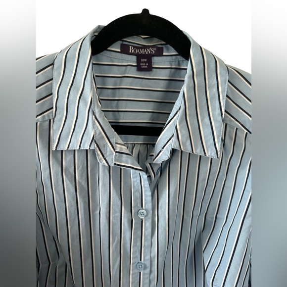 Get ready for Fall with this beautiful woman longer length shirt. - Picture 2 of 2